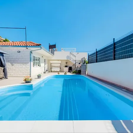 Pasko, Private Pool Near Primosten * Krusevo (Sibenik-Knin)